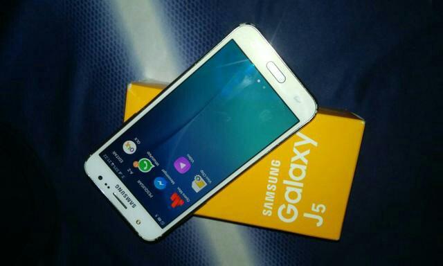 Galaxy J5 16GB 4G - Dual Chip - Na Caixa - Completo