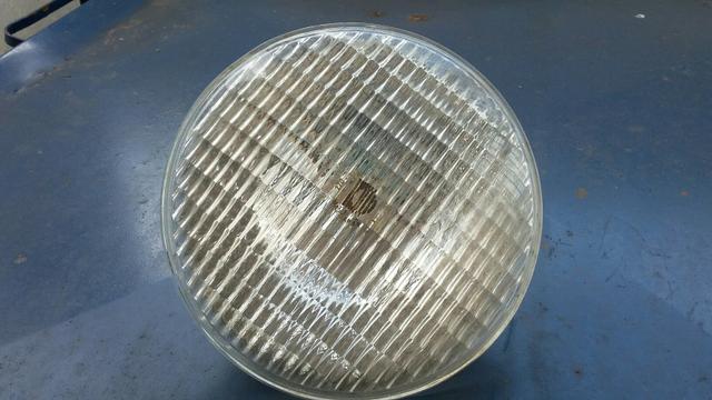 Lâmpada 300 wats 220 Volts