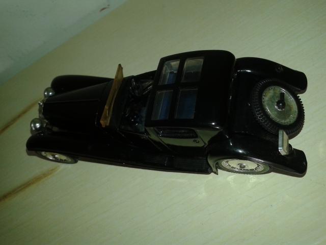 Miniatura Bugatti Royale-De Ville  preto, fabricado