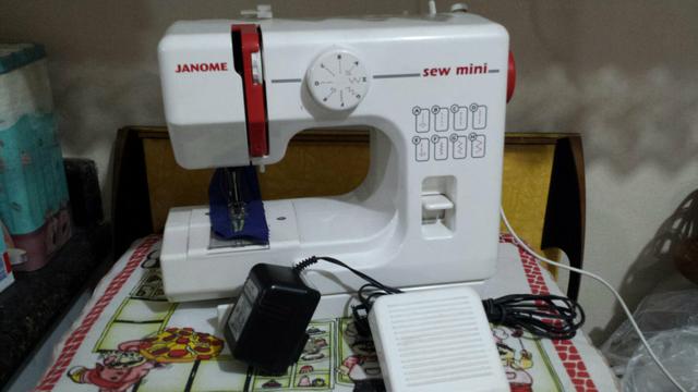 Máquina de costura JANOME