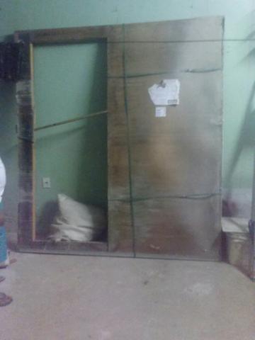 Porta de corre nova na embalagem