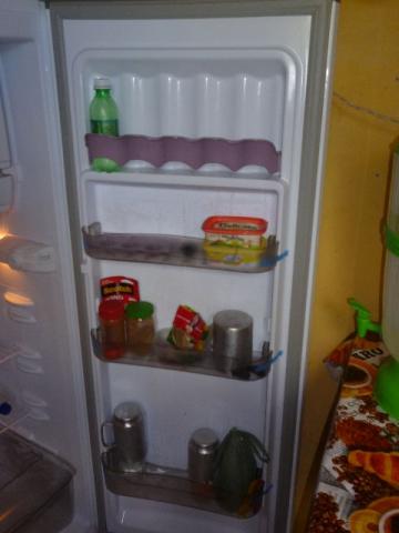 Refrigerador cor branco esmaltec RCOv seminovo