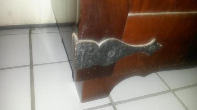 Armario madeira maciça