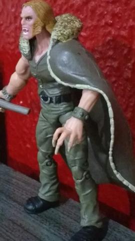 Boneco Dente de Sabre