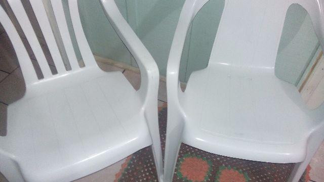 Cadeira plastica branca