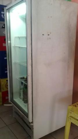 Geladeira expositora