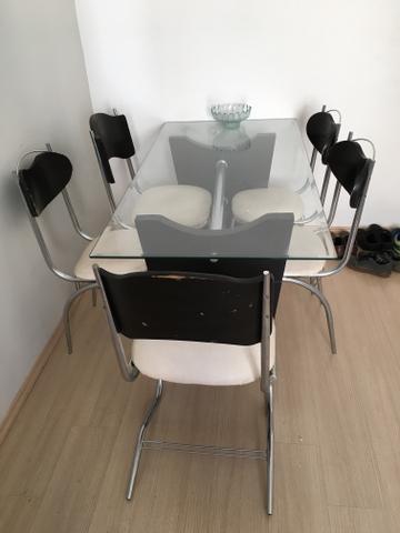 Jogo de Mesa (Video Temperado) + 5 cadeiras