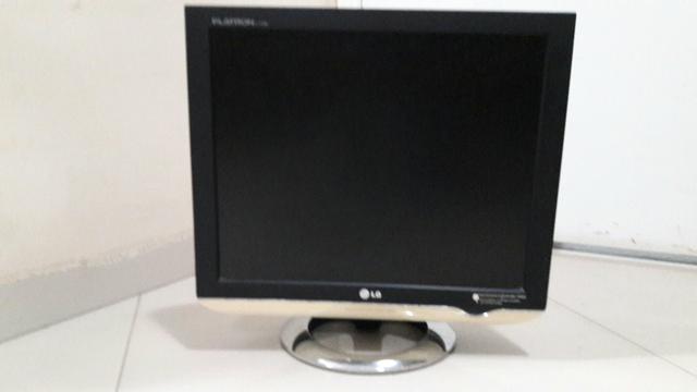 Monitor LG 15 pol
