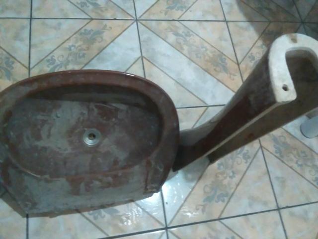 Pia simples banheiro