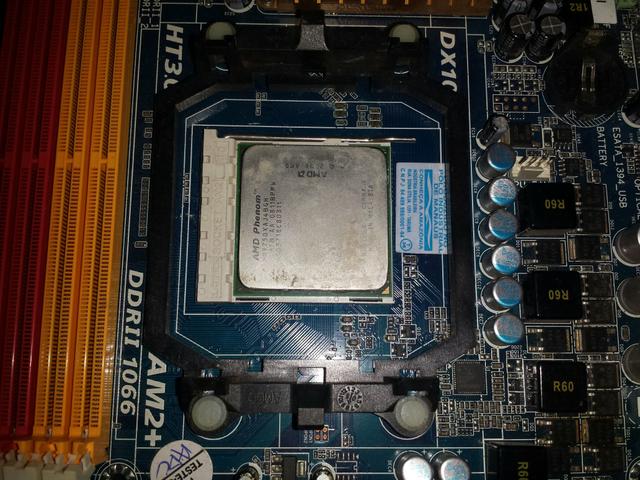 Placa mãe Gigabyte