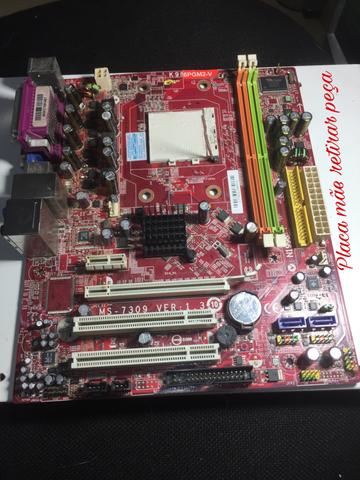 Placa mãe PC com defeito para retirada de peças