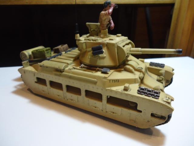 Unimax forces of valor Miniatura Tanque Guerra Matilda