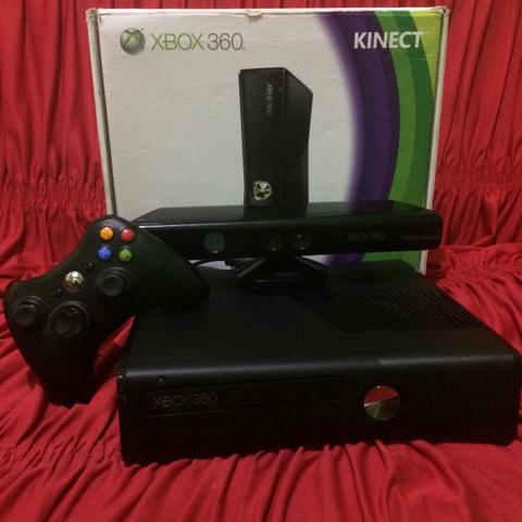 Xbox 360 com Kinect mais 4 jogos