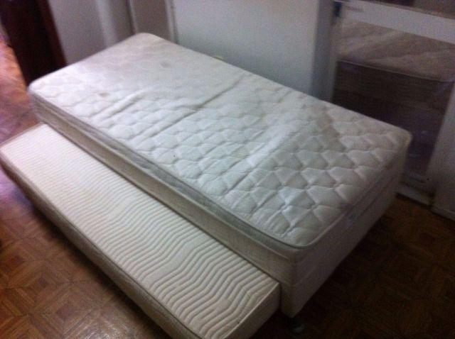 Cama Box com cama auxiliar