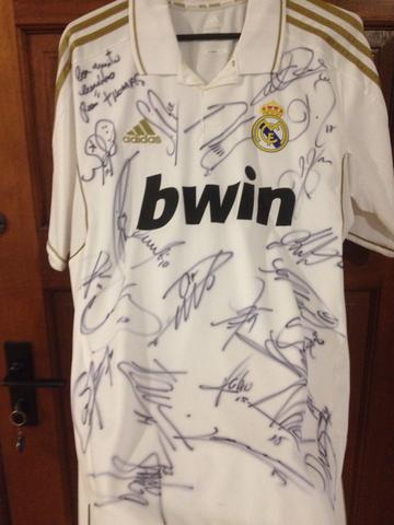 Camisa Autografada Do Real Madrid