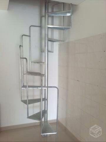 Escada caracol de ferro degrau de 60cm