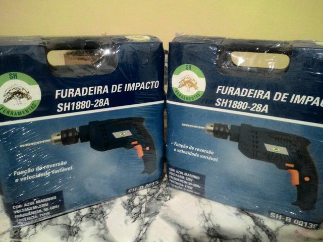 Furadeira de impacto 710watss