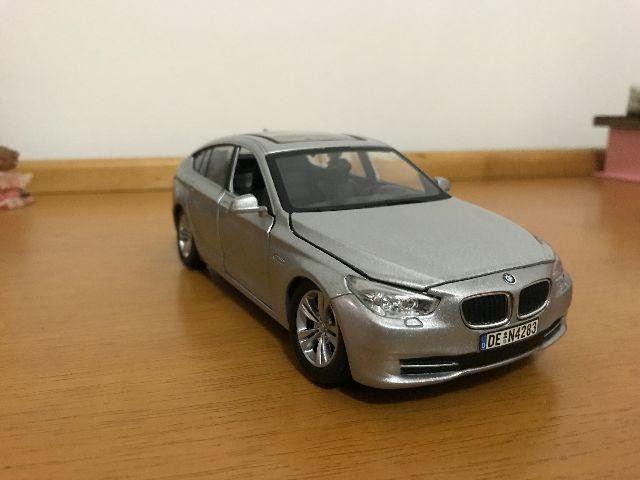 Miniatura BMW Gt 535 Prata Escala 1/24
