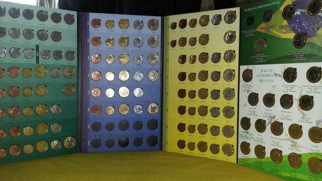 Álbuns de moedas completo