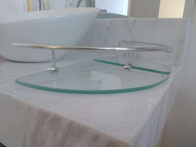 02x Portas Shampoos de canto em Vidro e Alumínio