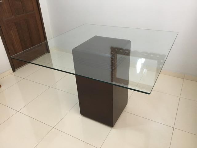 Mesa de vidro 1,10m x 1,10m (vidro 10mm)