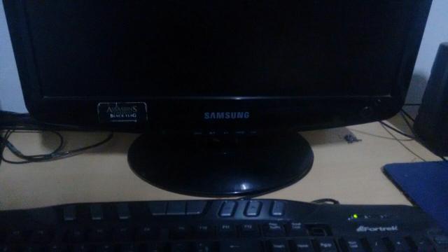 Monitor Samsung 19 polegadas