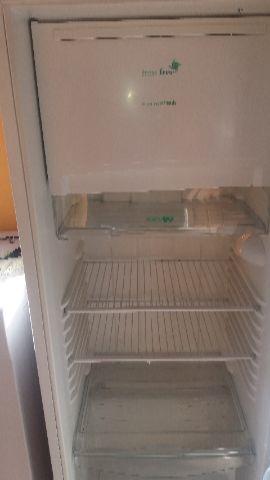 Refrigerador 220v em otimo estado