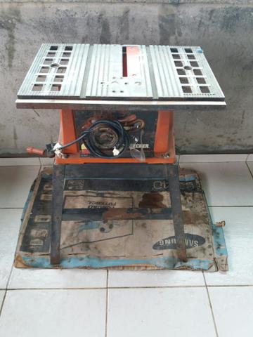 Serra circular de mesa