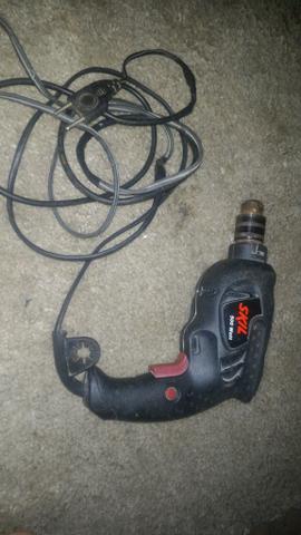 Vendo furadeira usada SKILL. R$