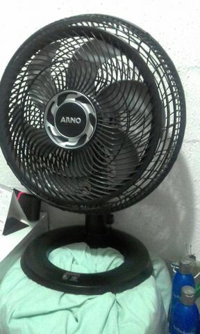 Ventilador de seis palhetas semi novo