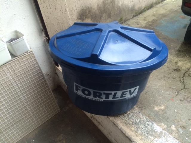 Caixa d'agua 100 litros com boia