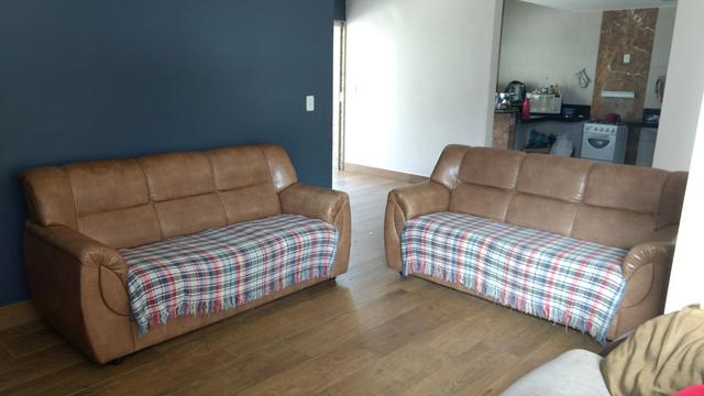 Conjunto 2 sofás de 3 lugares para reformar