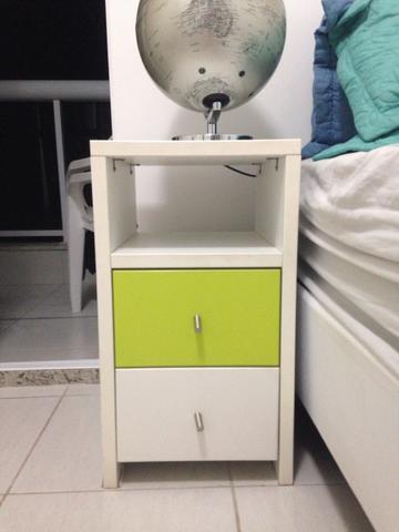 Criado mudo c gavetas!