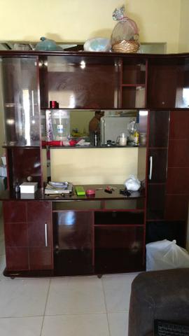 Estante bem conservada