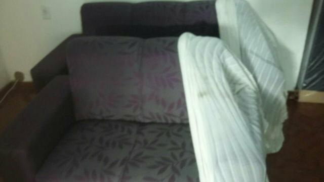 Jogo de sofa. 2 e 3 lugares (entrega na hora) e gratis