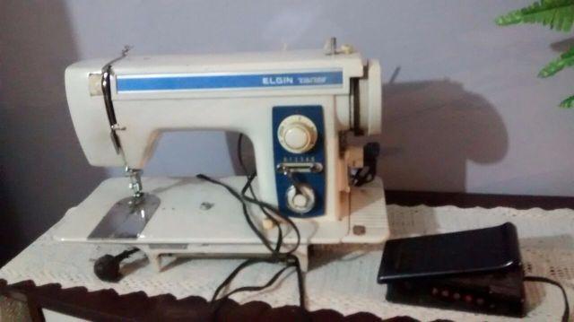 Maquina de costura elgin