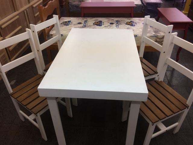 Mesa branca 1,20 x 0,80