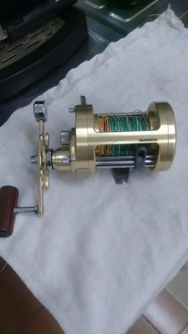 Pesca carretilha Calcutta 700