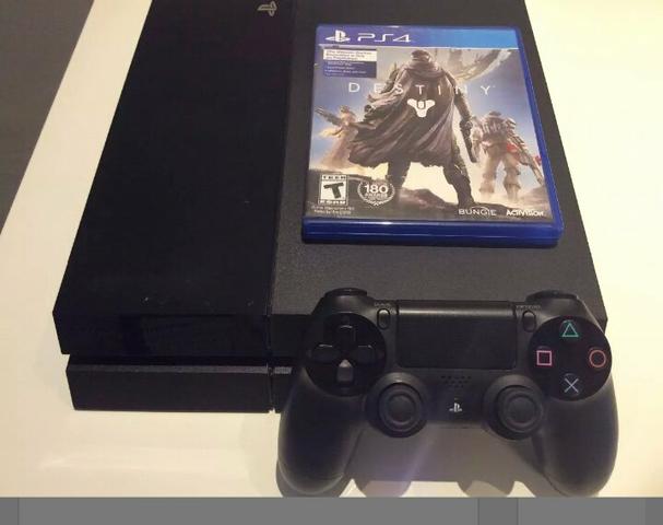 PlayStation 4 (play4) + 1 jogo