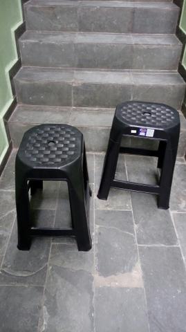 Vendo banquetas novas embaladas