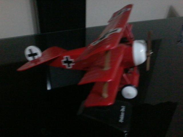 Avião Barão Vermelho Fokker Dr.1 Triplano 1:48 New Ray
