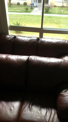 Conjunto sofá de couro