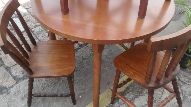 Mesa 4 cadeiras madeira