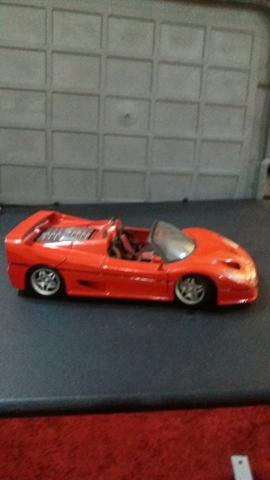 Miniatura Ferrari F50 com 24.5 cm