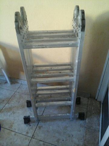 Vendo escada articulada 4 métrica