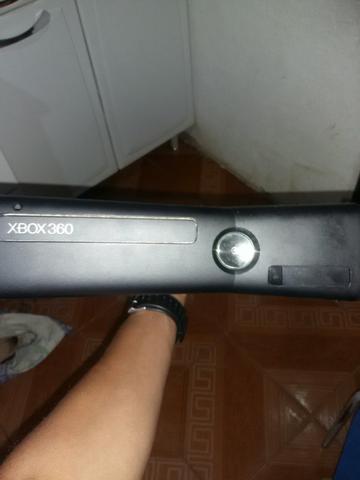 Xbox 360 slim destravado com luz vermelha