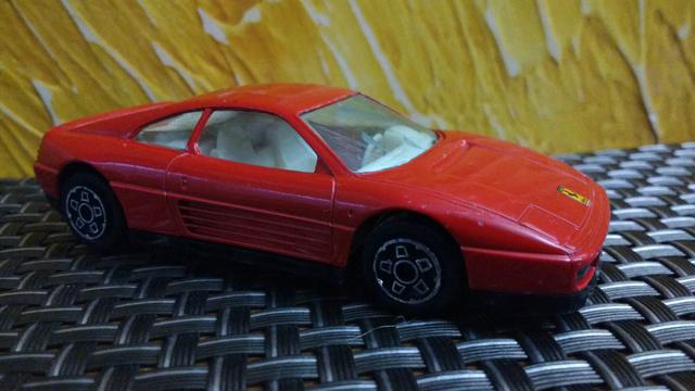 Carrinho de colecionador _ Ferrari 348 TB