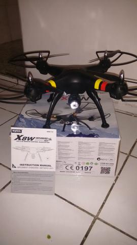 Drone x8w filma e tira foto em tempo real