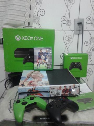 Fasso rolo EM PC GAMER.Xbox One jogos e 2 controles tudo