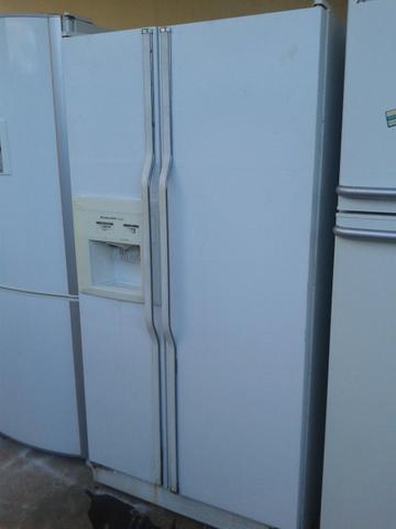 Geladeira Side by Side Kitchenaid - 620 litros